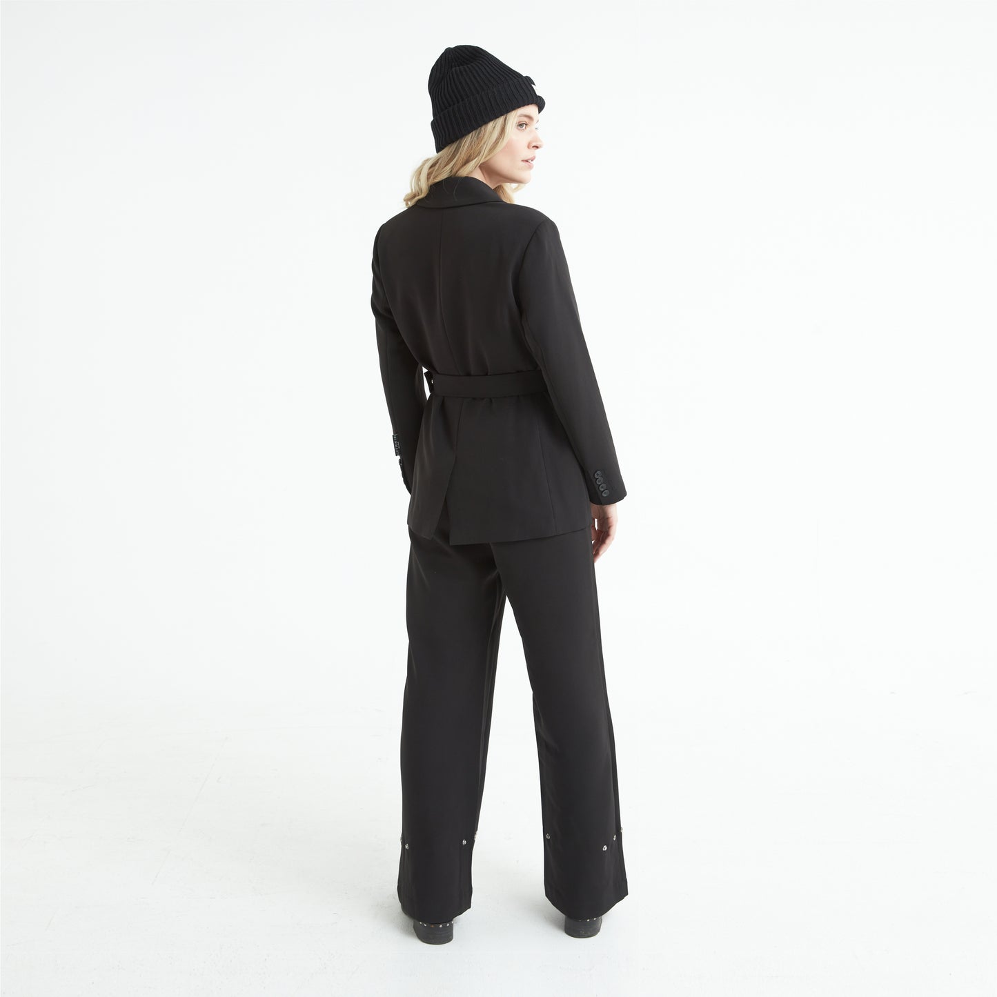 LAINEY BLAZER- Black