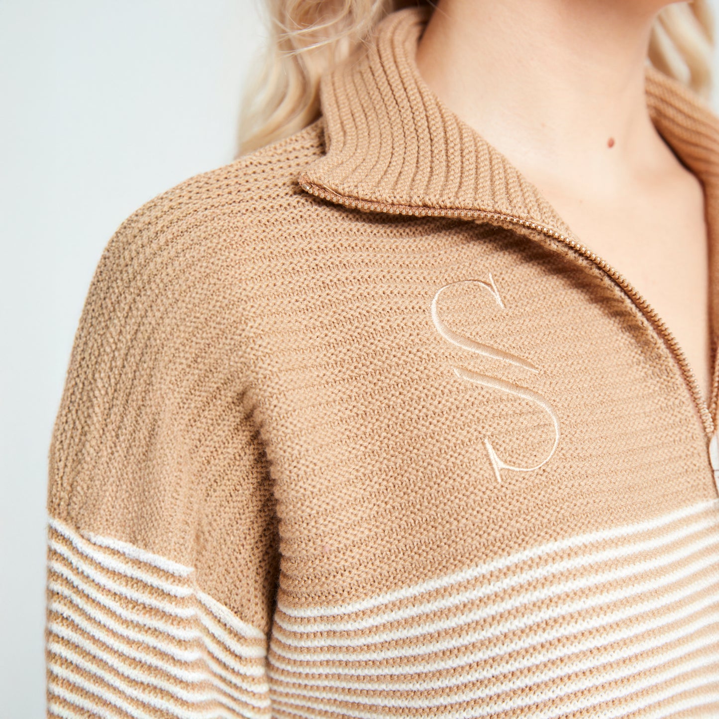 JACKSON SWEATER- White/Tan