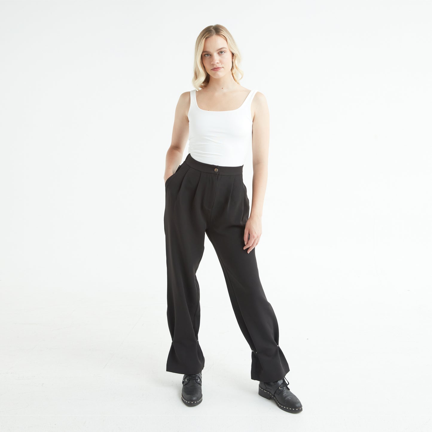 NOLAN PANT- Black